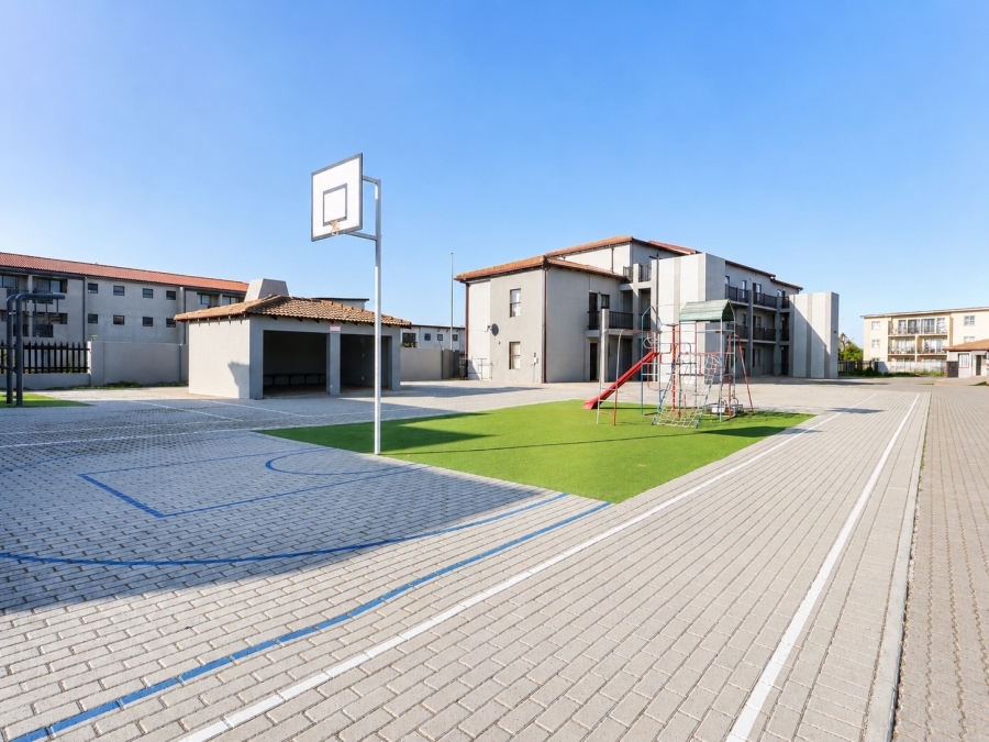 2 Bedroom Property for Sale in Parklands Western Cape